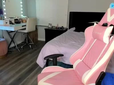 Golden Ticket Show Recording  from 2025-01-12 04:03:51 by Livys Bedroom