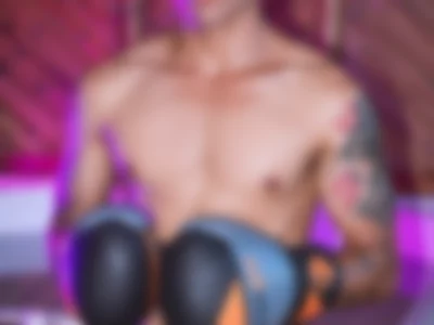 I practice boxing💪🏻🥵 by TomColins