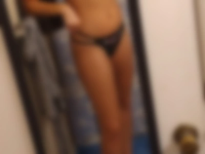 Alexxxhotgamerwife - Selfie Sets on Camsoda 