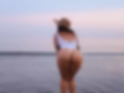 mia ferreyra BIGASS (miaferreyra) XXX Porn Videos - ✨A beautiful day at the beach🌴