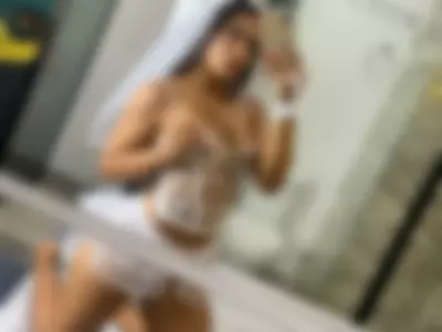 Sary (saryhott) XXX Porn Videos - Me with the wedding dress for a show for you! 🎈💖