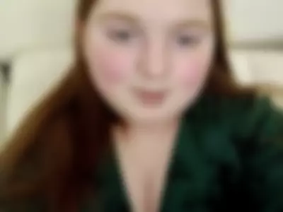Britneylugg (britneylugg) XXX Porn Videos - Lady in green 💚