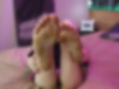 SelenaCuute (selenacuute) XXX Porn Videos - My cute feet 😊