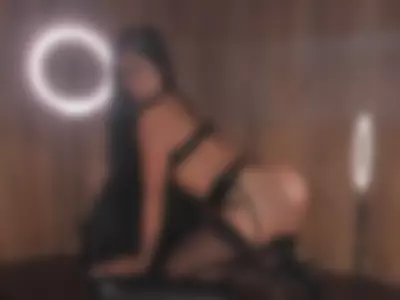 Bianca Pierce (laylascarlett) XXX Porn Videos - Lights on my hot body