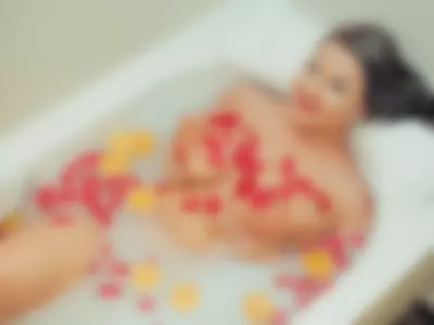 Georgia Lerox (Georgialerox) - lets take a bath together GerogiaLerox on Camsoda 