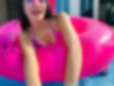 Pamela-Luke - I like the pool on Camsoda 