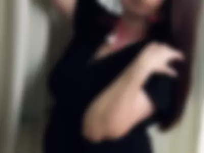 Milana Price (Milanaprice) - Sexy Lady in a Black Dress on Camsoda 