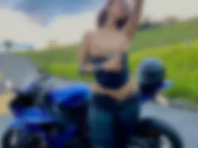 Melodie Roy (Melodieroy) - Hot bike on Camsoda 