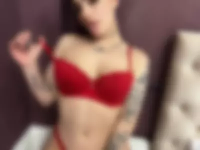 Sexy in red by SophiyaStar