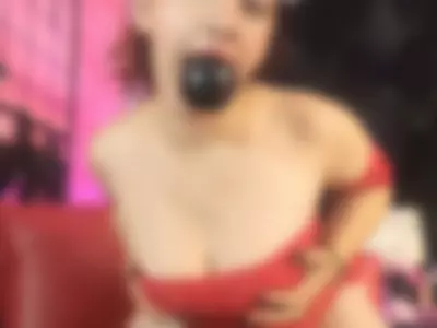 My red dress by Valeria-de-leon