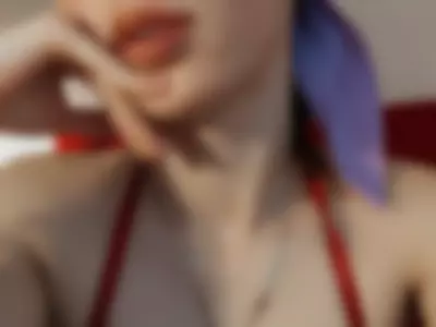Kiss me lips by RousselVaads