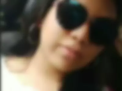 Check Me by Kinkyy-collegegirl18
