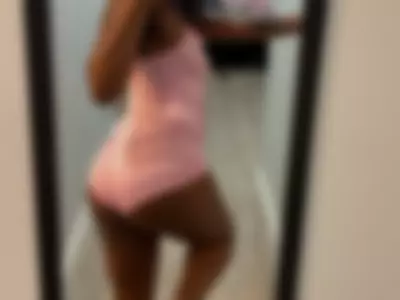 Pretty in pink 🩷 by Nina. Goddess 🦶🏾