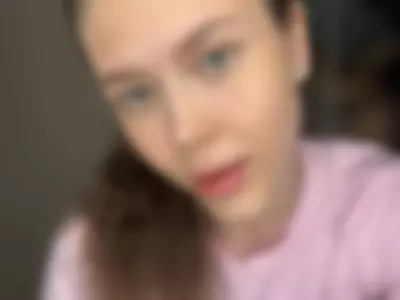 Wiggle before the stream😅 by MaydaFisk