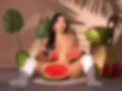 Under summer sky, a sensations game by Naomi Prada