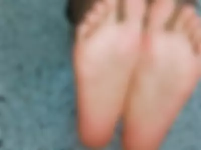Fetishism feet by Mitsu-Kawii