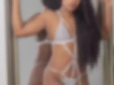 Sexy Mia by mialopezz