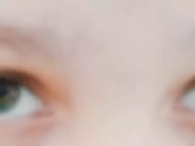What kind of incredible eyes? by April