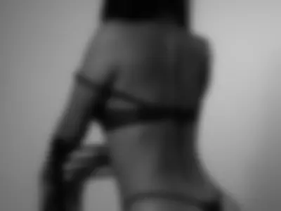 Pure temptation from behind. 🍑 by melody-flowers