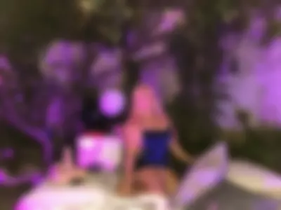 Sexy glamping 🍑🔥🍓👅 by veronica-olson