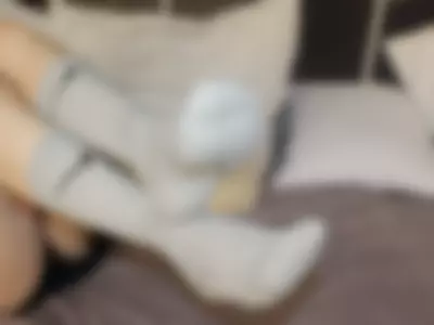 Cute feet by MollyKis