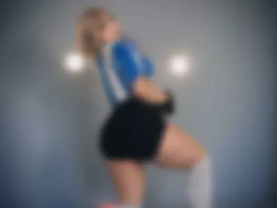 Soccer Girl ! by ElizabethBennetX