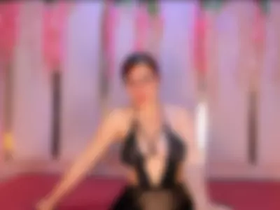 Come and submit this sexy Latin girl  🥵💦 by Itzelcarter