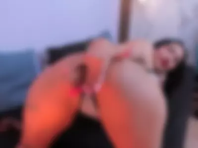 My delicious tight ass wants me to fuck 🍆😈 by samantha eilish