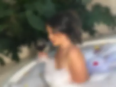 Sexy girl in the jacuzzi 😈💦 by Alahia-Am