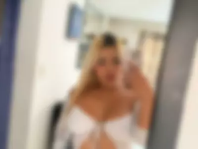 Sophia-thomsonn - Wishes in each curve on Camsoda 