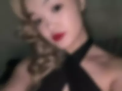 Paola Harbinson (Paolaharbinson) - Golden Glow ✨ on Camsoda 