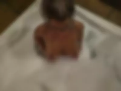 Nina Nicole Royale (Ninanicoleroyale) - look down on me on Camsoda 