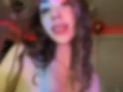 Azzie Antee (Azzieantee) - Dangerous woman 🙀🪭🩰 on Camsoda 