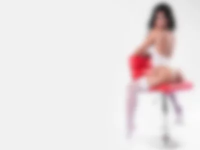 milliieesundeer (milliieesundeer) XXX Porn Videos - Red chair