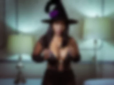 Sexy halloween by nicollemoon
