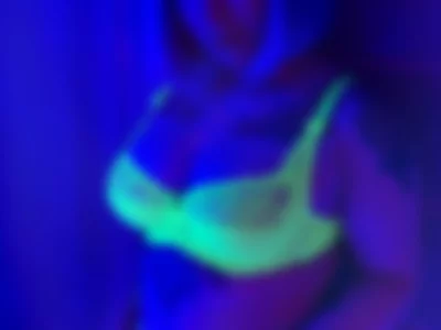 Neon girl by alicewoodness