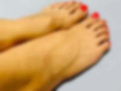 feets by Ambar