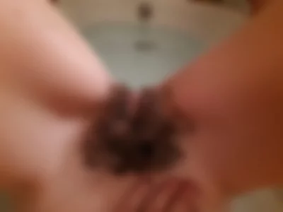 Young_dumb_gimmie_cum (Tatertitties) - Pussy in the bath on Camsoda 