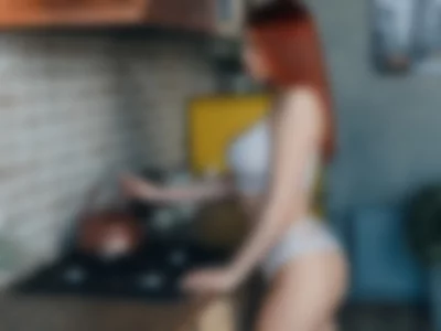 Kate (kate-yx) XXX Porn Videos - Take me to the kitchen...