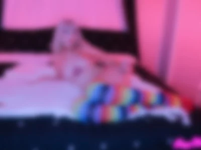 theepinupbaddie (winter-ryleigh) XXX Porn Videos - Kinky Rainbow Leashed Slut
