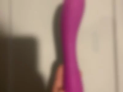 Hot pink vibrator dildo by JustineStar