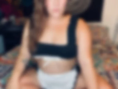 Curvy milf  in maid outfit by ScarlettXmorgan