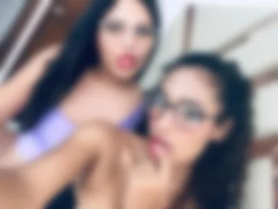 Horny-pervet - ❤️ ✨playing with friend❤️ ✨ on Camsoda 