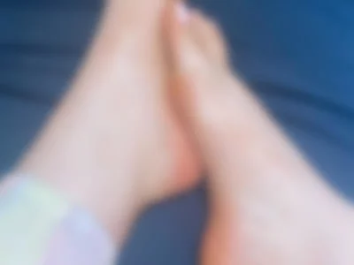 Feet by thixxxnatalya