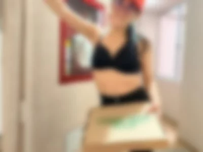 sara-collinns (sara-collinns) XXX Porn Videos - Naughty delivery girl