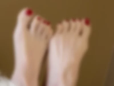 Nikki Feet by Nikkiprincess