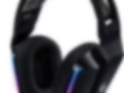 Headphones for broadcasting^^ by Ruth-Owen