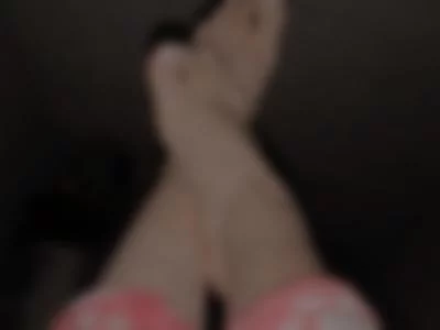 Burbujaa (burbujaa) XXX Porn Videos - Kiss my pretty feet