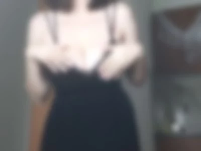 elicesweet (elicesweet) XXX Porn Videos - girl in a little black dress
