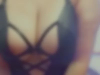 GoddessZara (goddesszara) XXX Porn Videos - Strapped Boobs